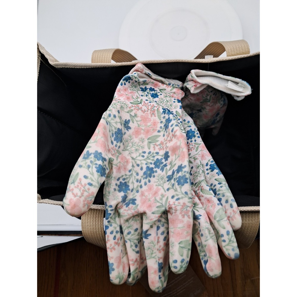 Martha Stewart Garden Tote With 2 Pairs Of Polyester Gloves-NWT - Picture 10 of 12